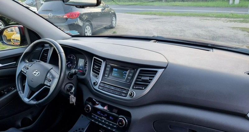 Hyundai Tucson cena 59700 przebieg: 145000, rok produkcji 2015 z Kamień Krajeński małe 211